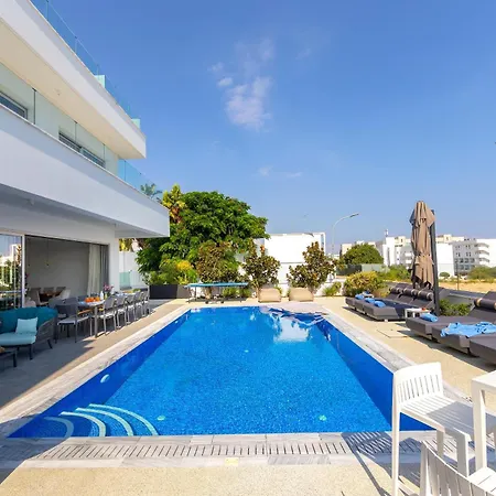 Fig Tree Bay Residences 7 וילה *