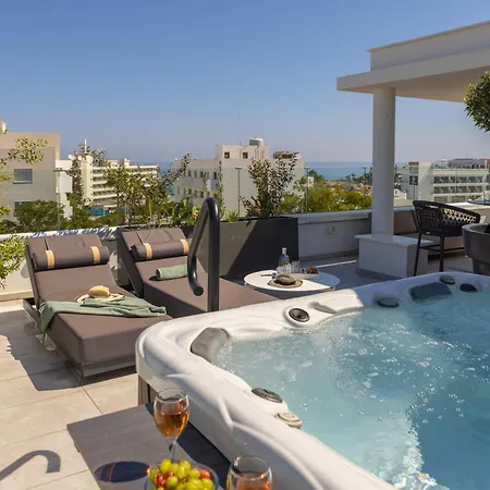 Fig Tree Bay Residences 7 * פרוטאראס